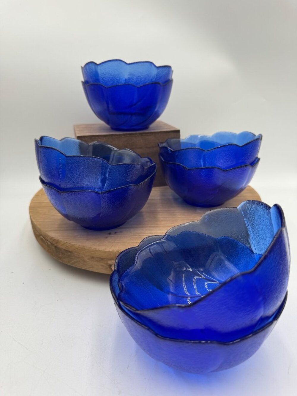 Cobalt Blue Glass Bowls Four Berry Bowls Swirl Dessert Arcoroc France 1990s 8 re